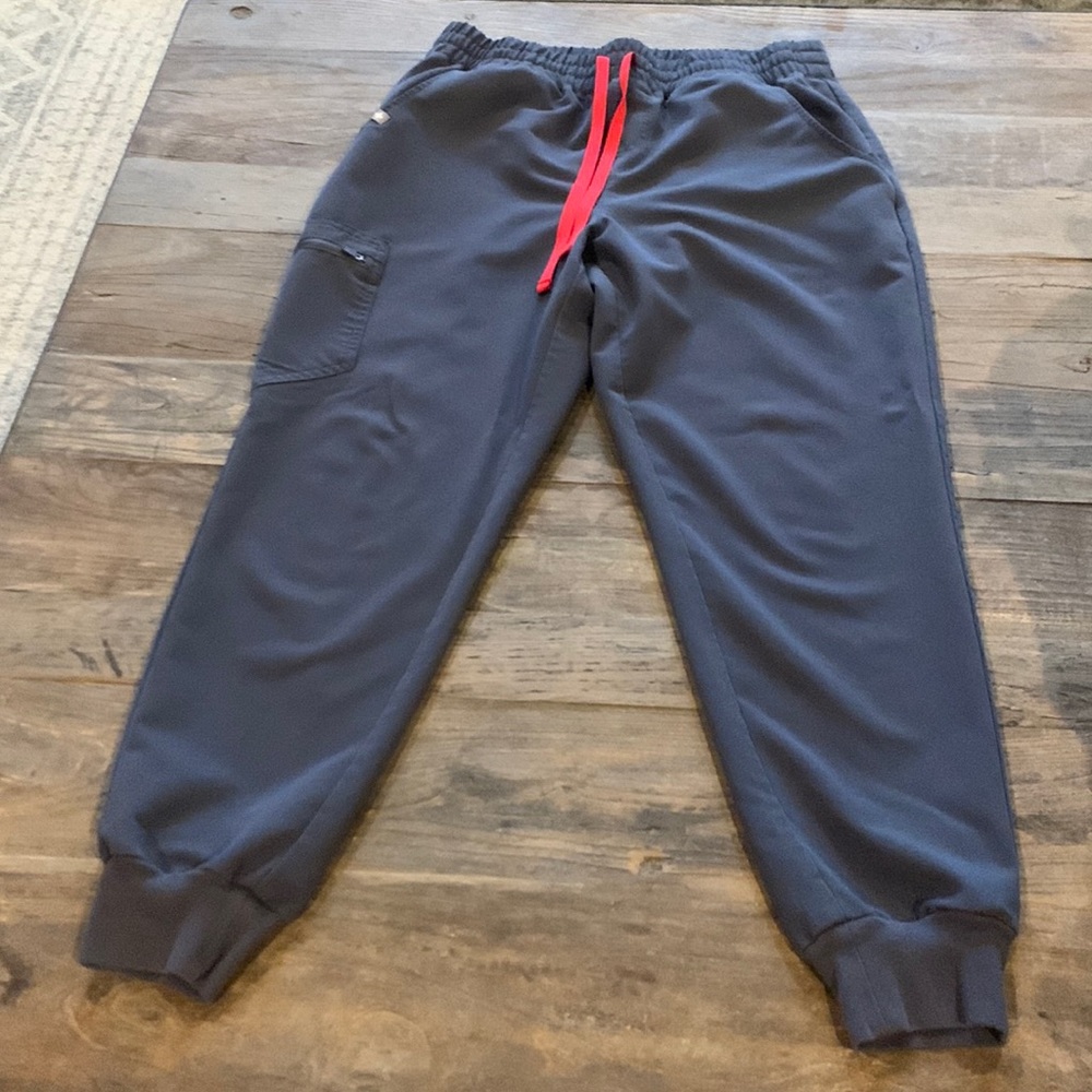 Zamora High- Waisted Charcoal Joggers in petite medium